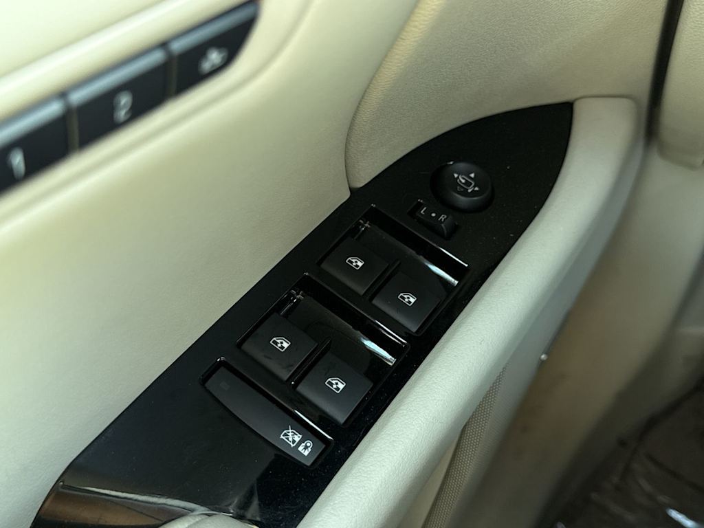 Thumbnail: 2015 Cadillac XTS - 23