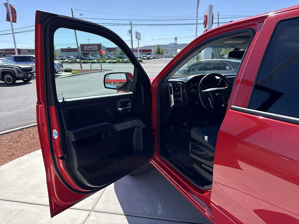 Thumbnail: 2019 Chevrolet Silverado 1500 - 18