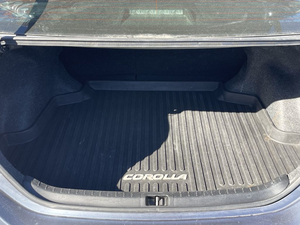 Thumbnail: 2016 Toyota Corolla - 16