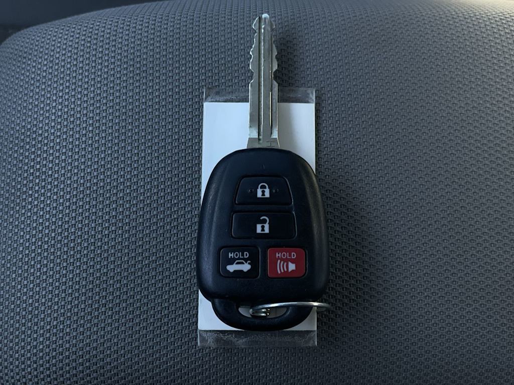 Thumbnail: 2016 Toyota Corolla - 17