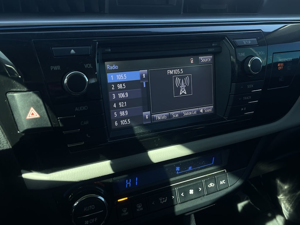 Thumbnail: 2016 Toyota Corolla - 13