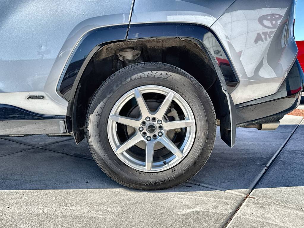 Thumbnail: 2024 Toyota RAV4 - 7