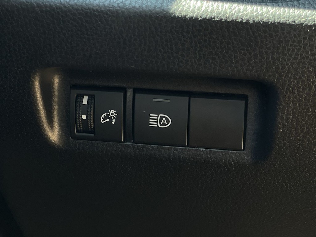 Thumbnail: 2023 Toyota RAV4 - 23