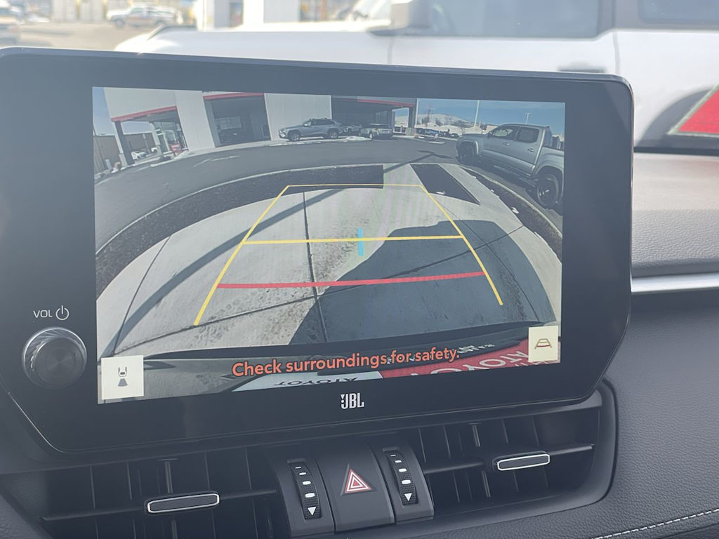 Thumbnail: 2023 Toyota RAV4 - 21