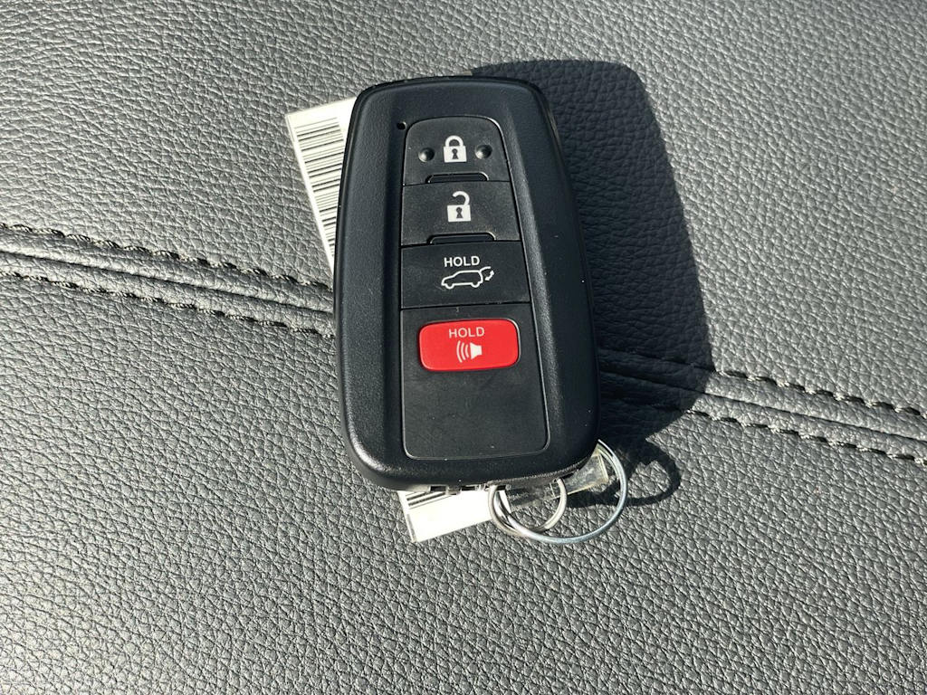 Thumbnail: 2023 Toyota RAV4 - 16