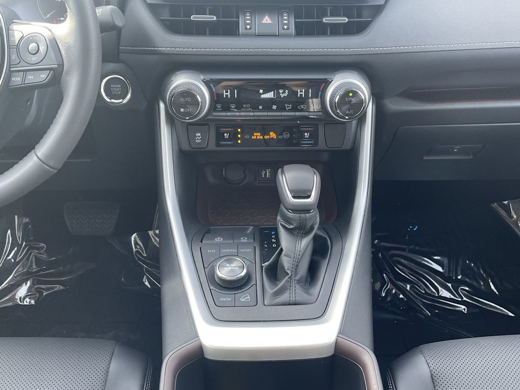 Thumbnail: 2023 Toyota RAV4 - 13