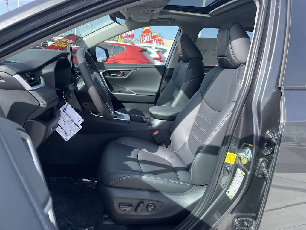 Thumbnail: 2023 Toyota RAV4 - 9