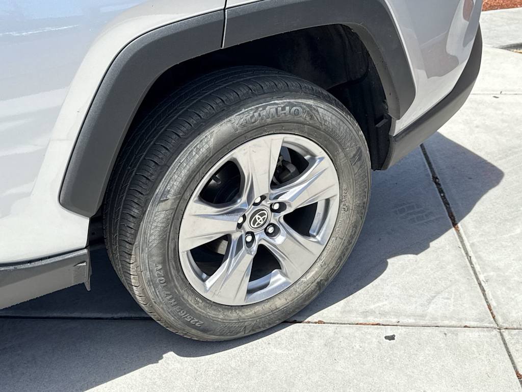 Thumbnail: 2022 Toyota RAV4 - 8