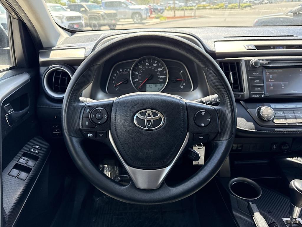 Thumbnail: 2015 Toyota RAV4 - 14