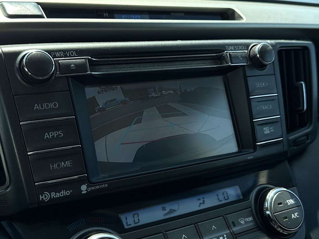 Thumbnail: 2015 Toyota RAV4 - 22