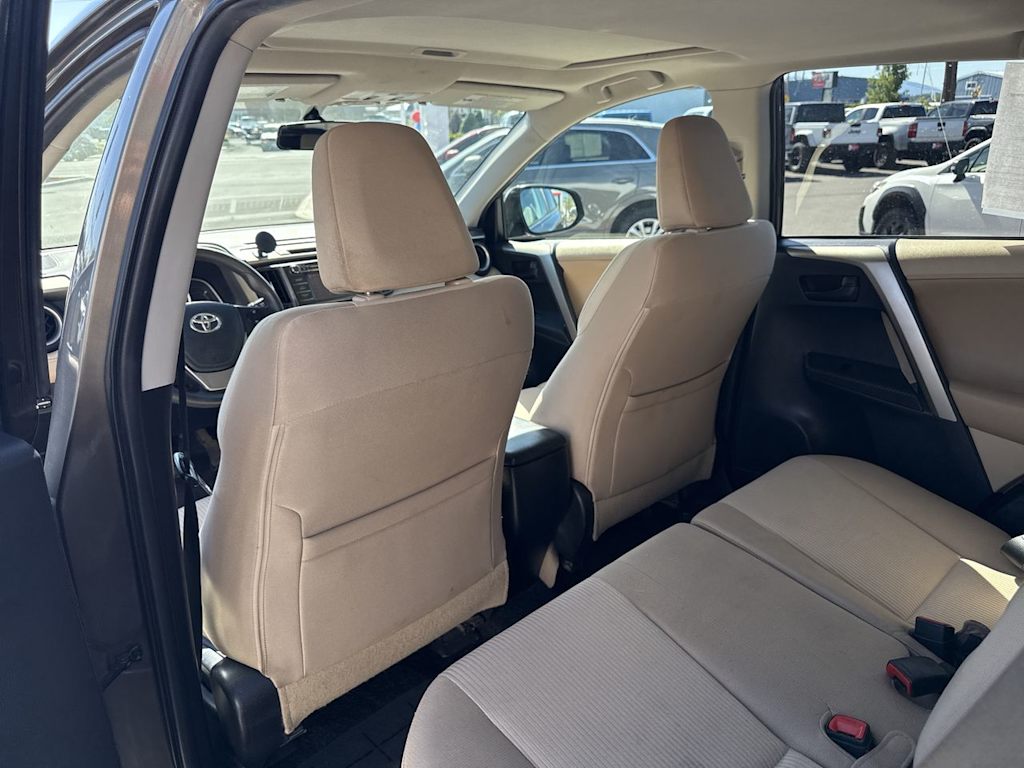 Thumbnail: 2013 Toyota RAV4 - 21