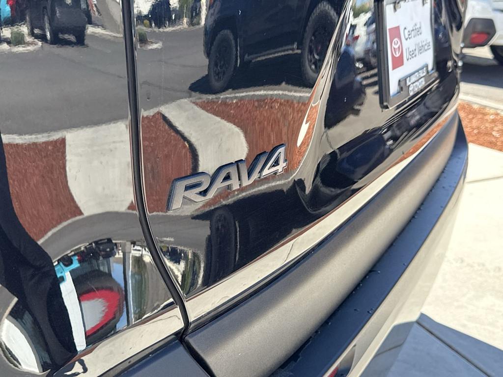 Thumbnail: 2022 Toyota RAV4 - 7