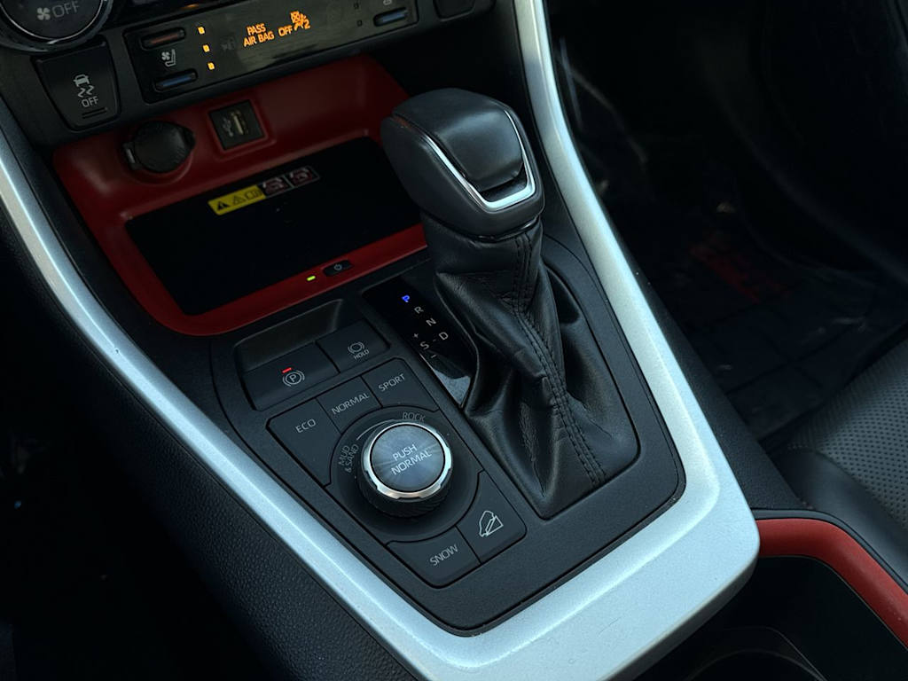 Thumbnail: 2023 Toyota RAV4 - 15