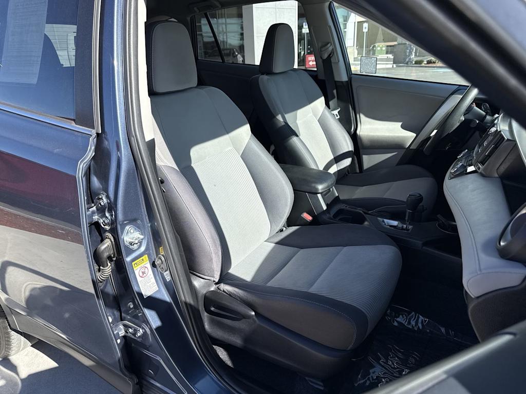 Thumbnail: 2013 Toyota RAV4 - 12