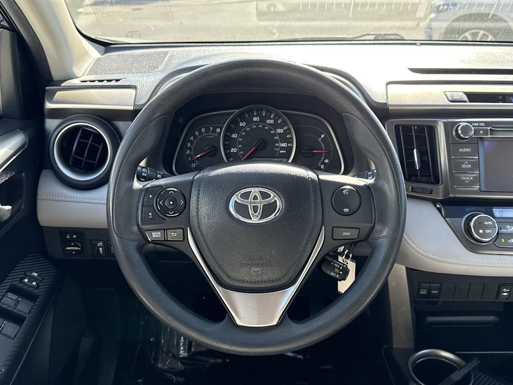 Thumbnail: 2013 Toyota RAV4 - 10
