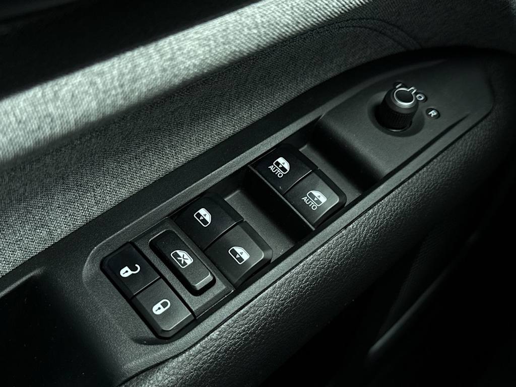 Thumbnail: 2025 Jeep Compass - 23