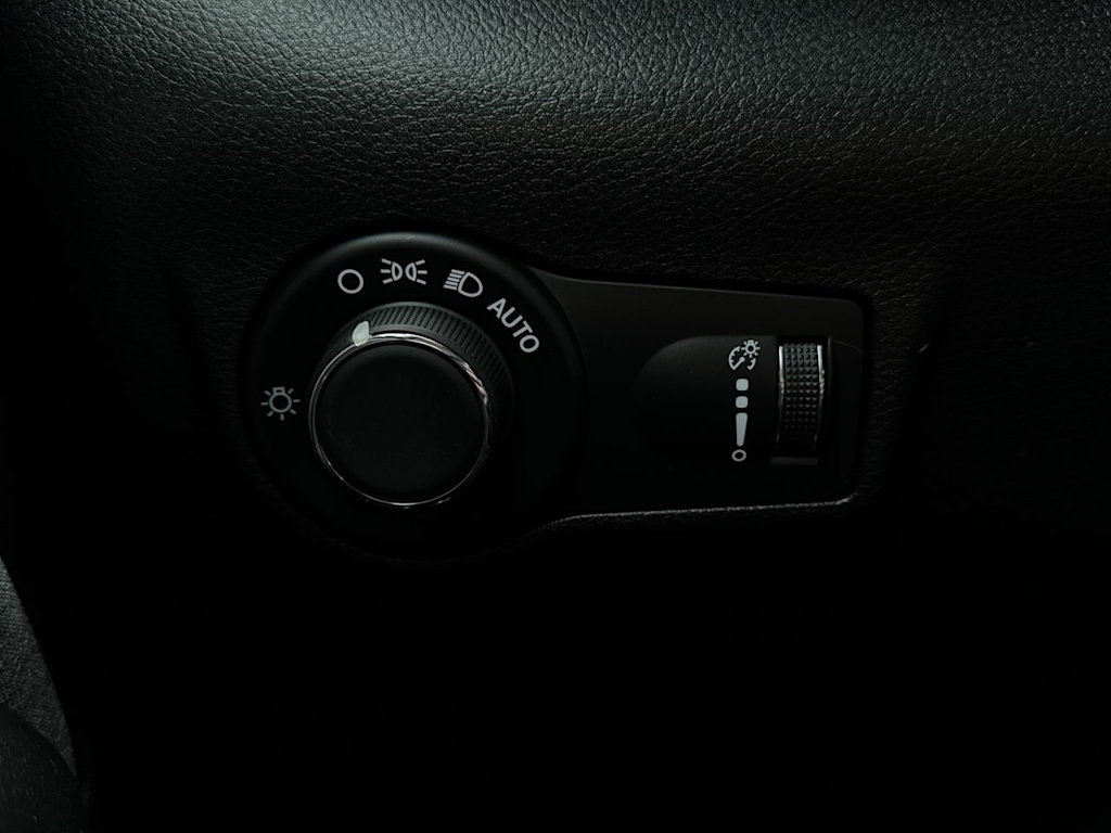 Thumbnail: 2025 Jeep Compass - 22