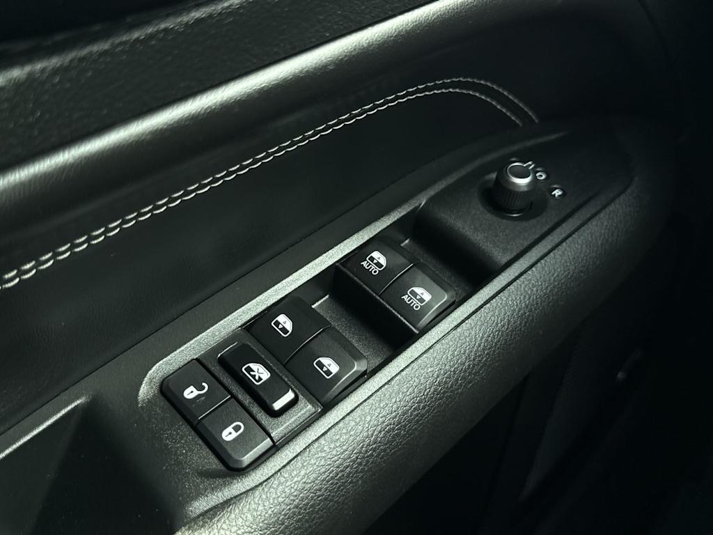 Thumbnail: 2022 Jeep Compass - 23
