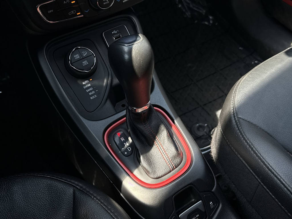 Thumbnail: 2021 Jeep Compass - 16