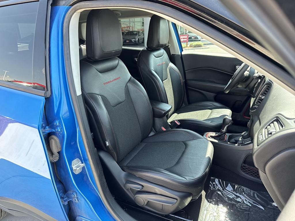 Thumbnail: 2021 Jeep Compass - 12