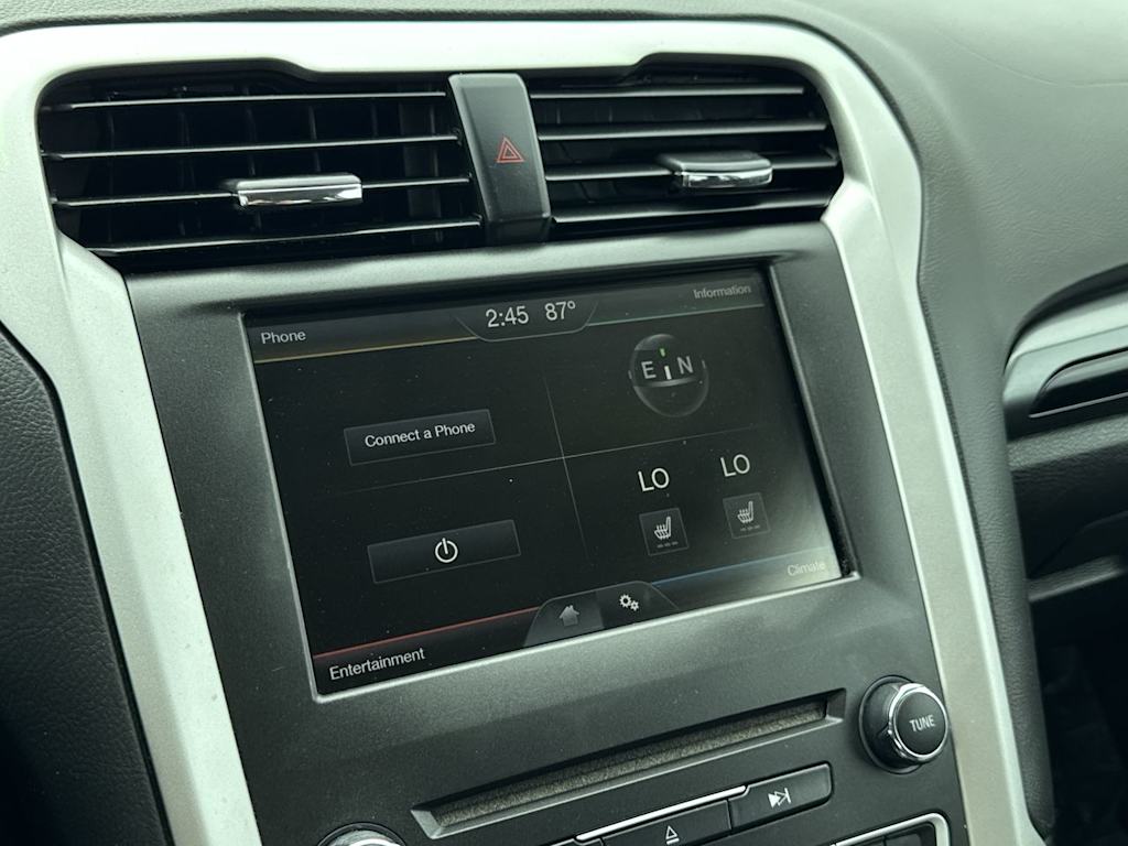 Thumbnail: 2016 Ford Fusion - 14