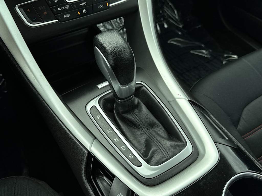 Thumbnail: 2016 Ford Fusion - 15