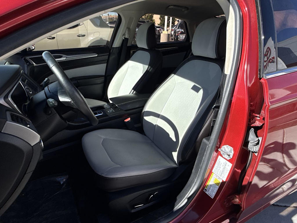 Thumbnail: 2020 Ford Fusion - 10