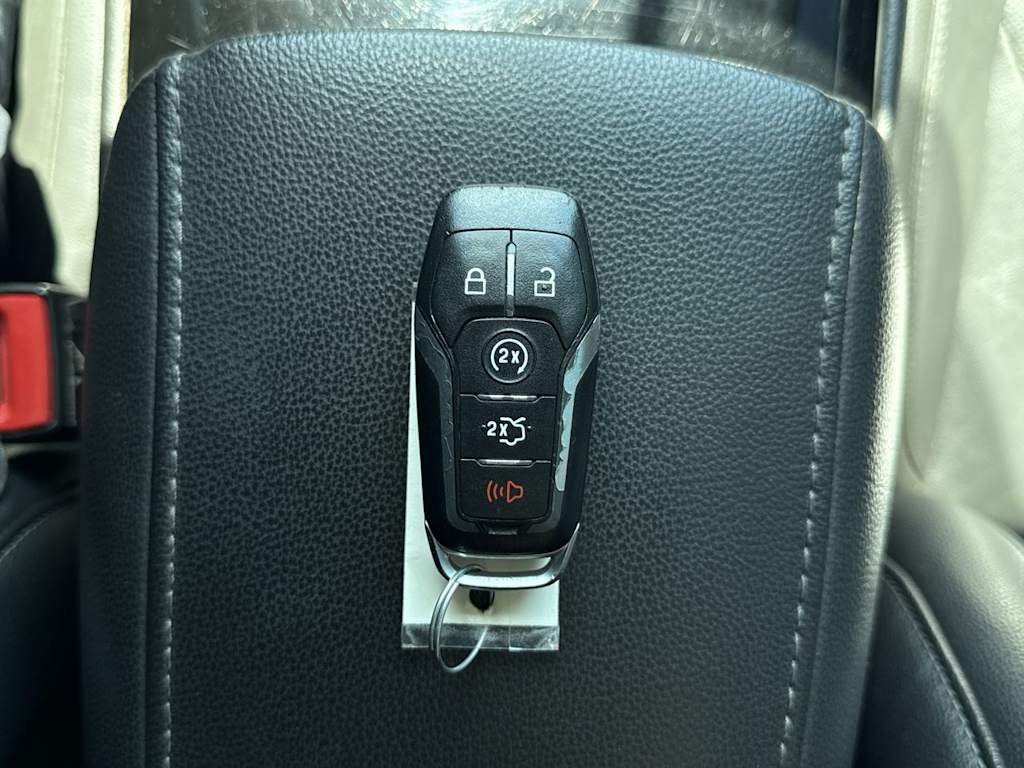 Thumbnail: 2014 Ford Fusion - 18