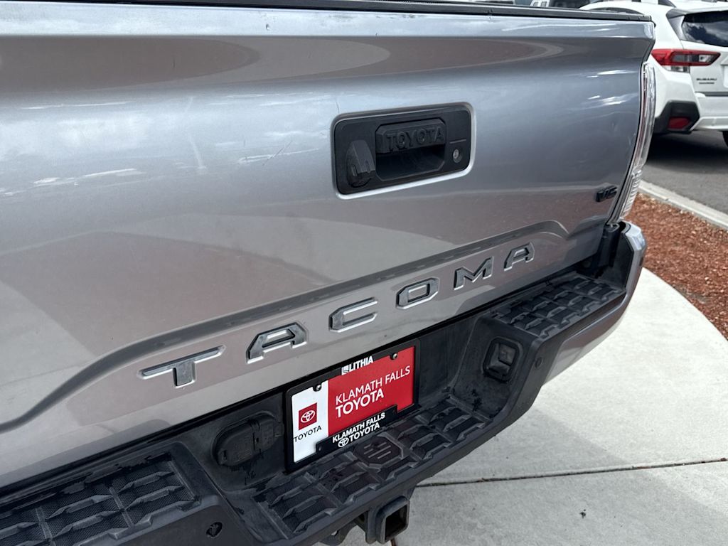 Thumbnail: 2020 Toyota Tacoma - 19