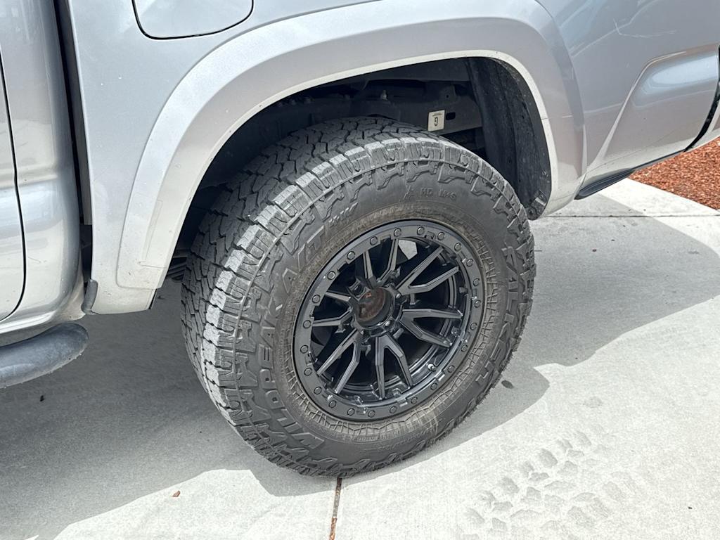 Thumbnail: 2020 Toyota Tacoma - 6