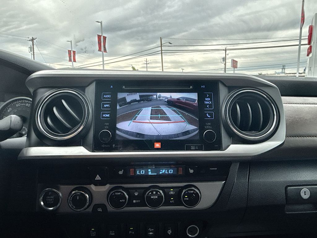 Thumbnail: 2016 Toyota Tacoma - 22