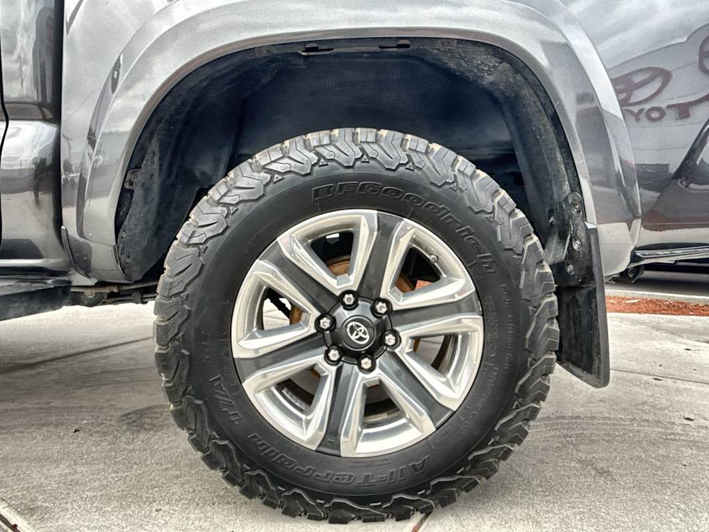 Thumbnail: 2016 Toyota Tacoma - 7