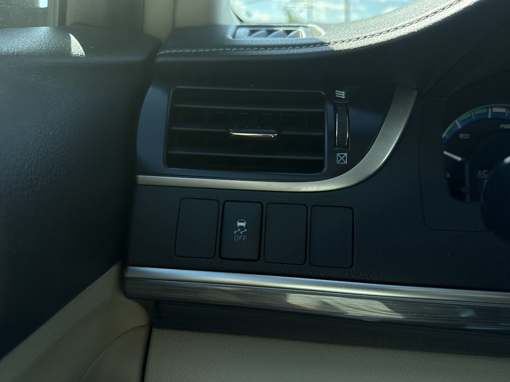 Thumbnail: 2012 Toyota Camry - 22