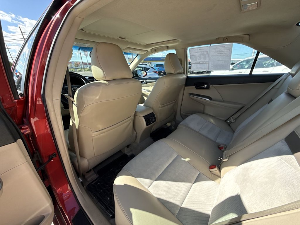 Thumbnail: 2012 Toyota Camry - 20