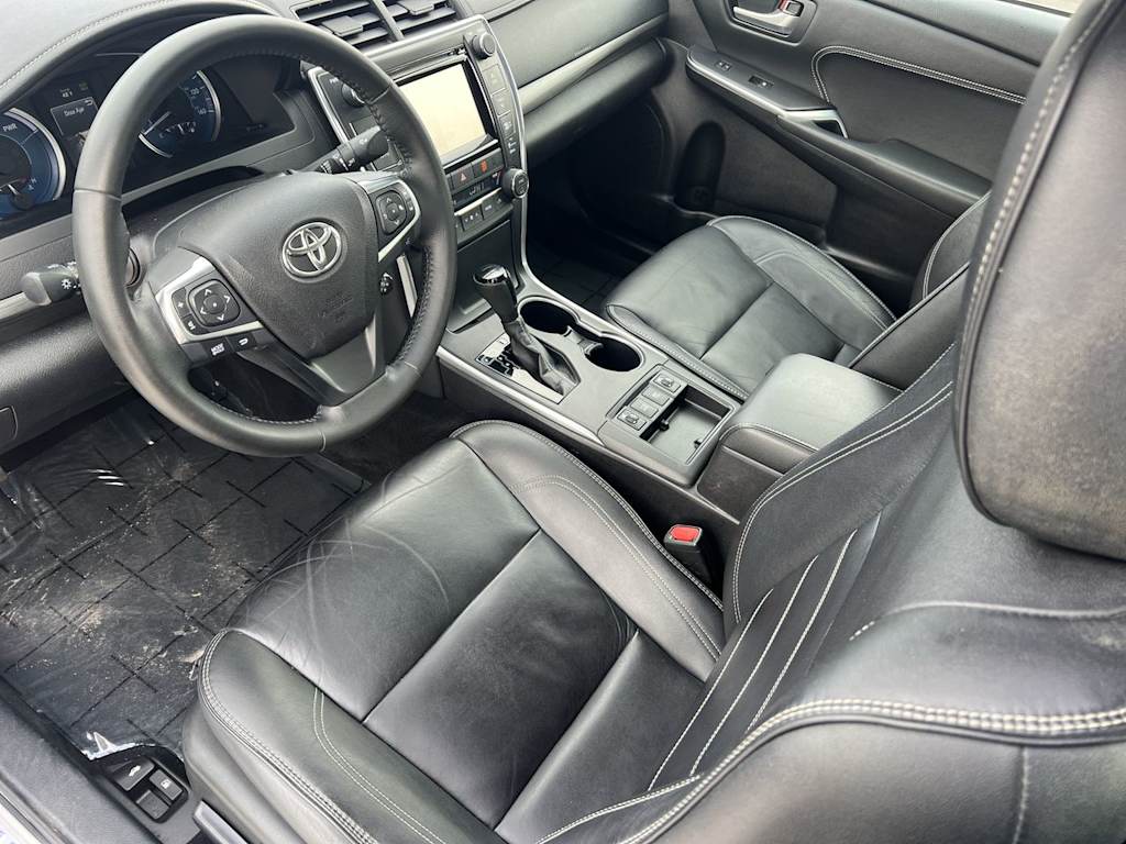 2015 Toyota Camry XLE 2