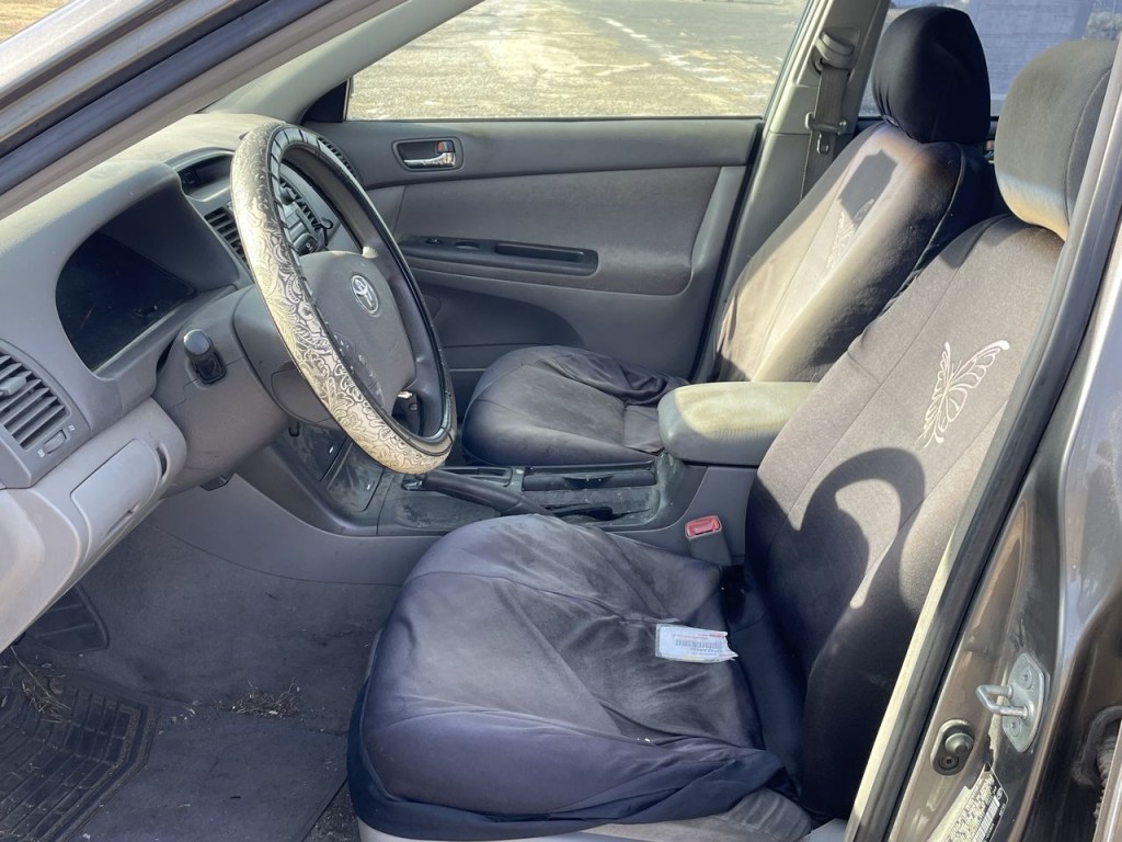 2005 Toyota Camry LE 7
