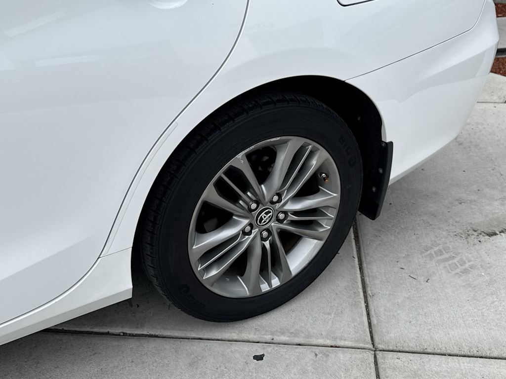 Thumbnail: 2017 Toyota Camry - 7