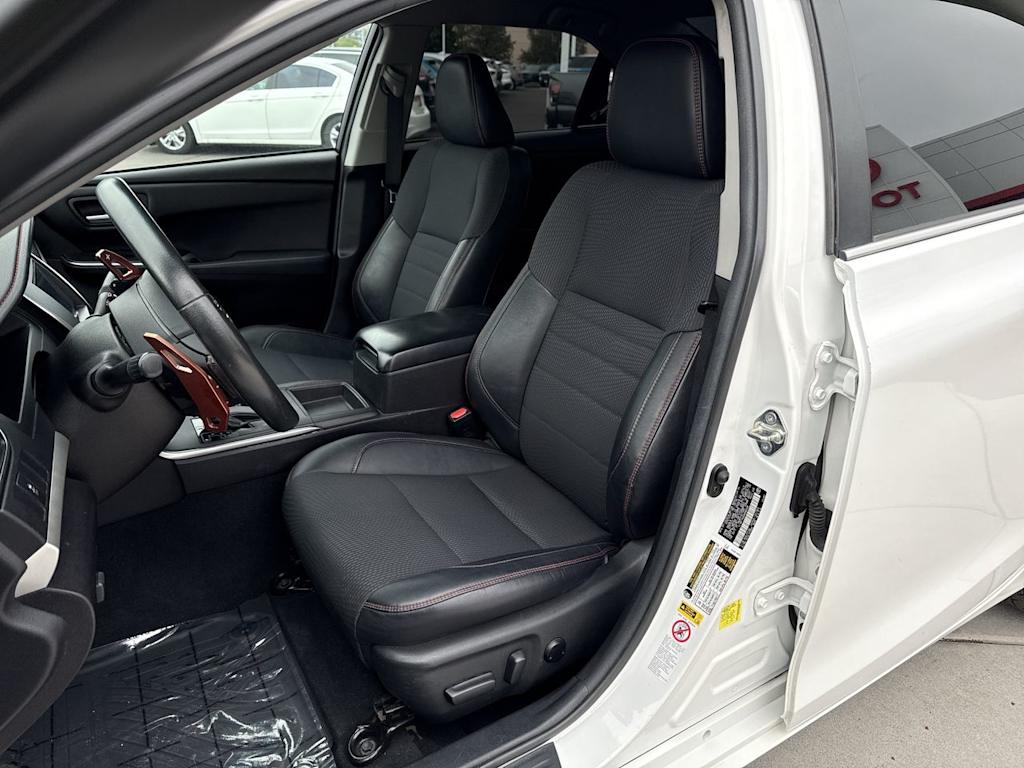 Thumbnail: 2017 Toyota Camry - 10
