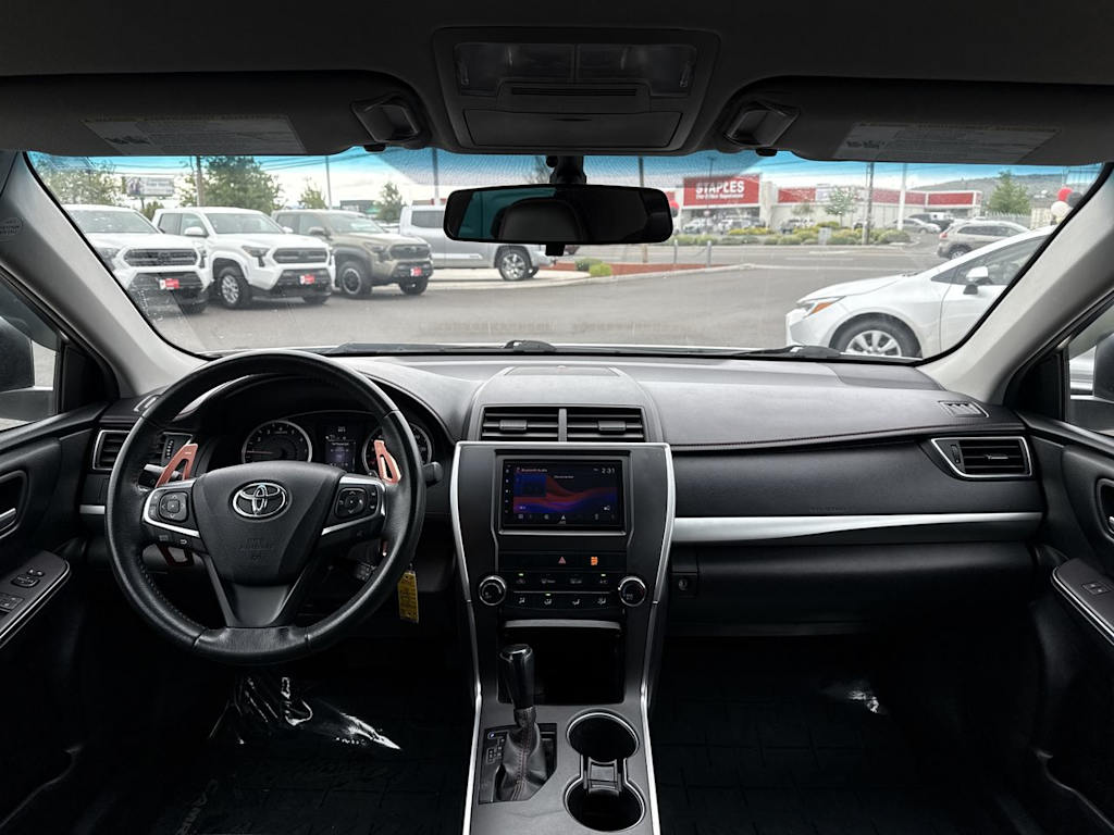 Thumbnail: 2017 Toyota Camry - 9