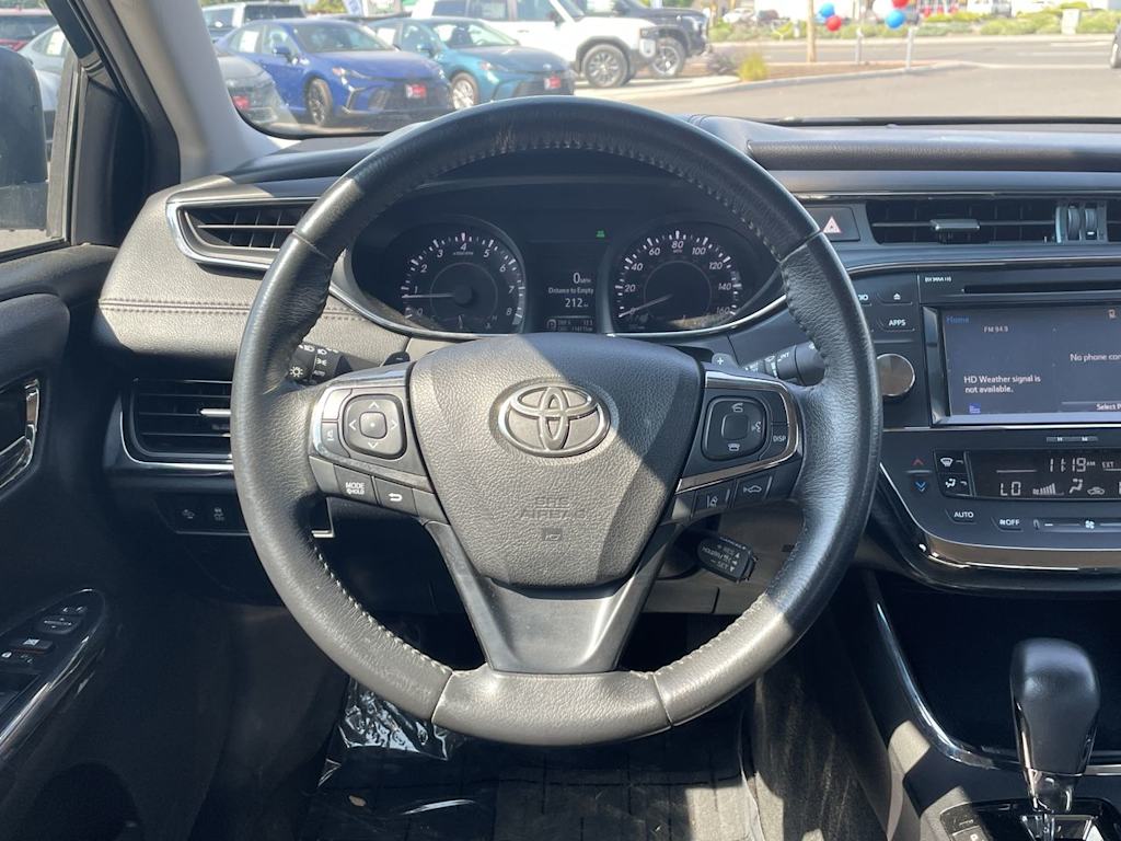 Thumbnail: 2017 Toyota Avalon - 10