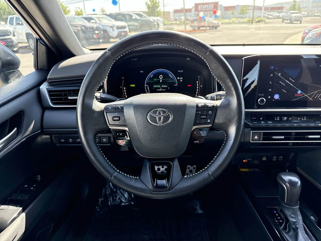 Thumbnail: 2025 Toyota Camry - 9