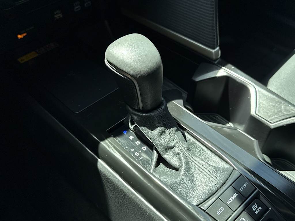 Thumbnail: 2025 Toyota Camry - 14