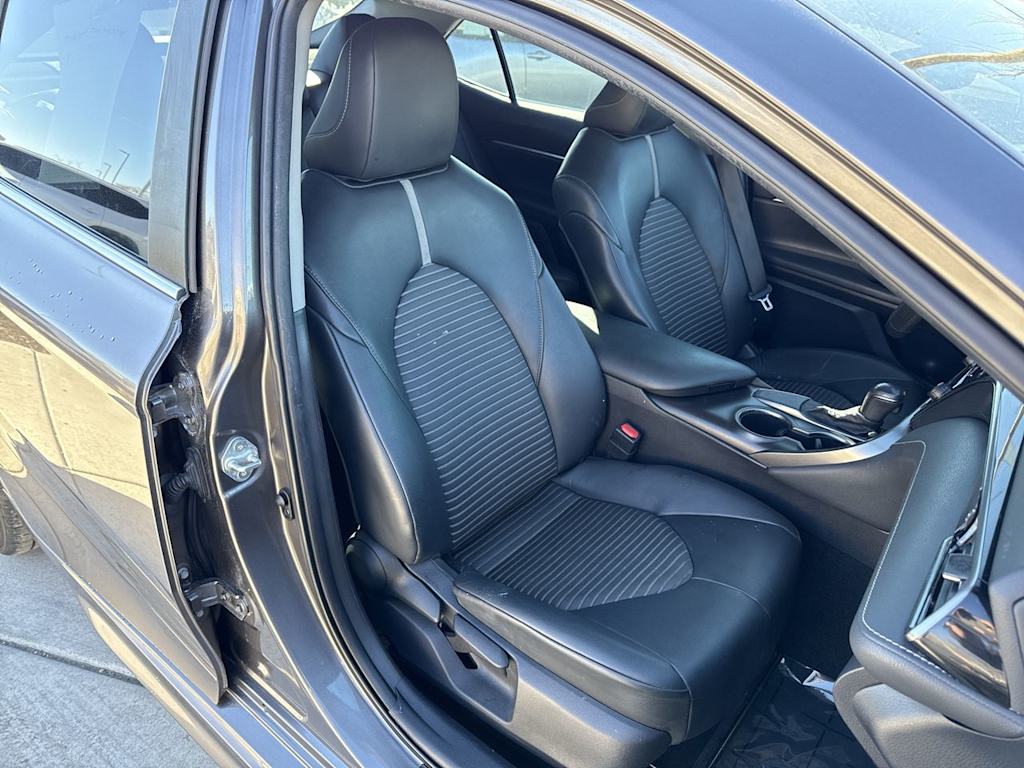 Thumbnail: 2021 Toyota Camry - 12