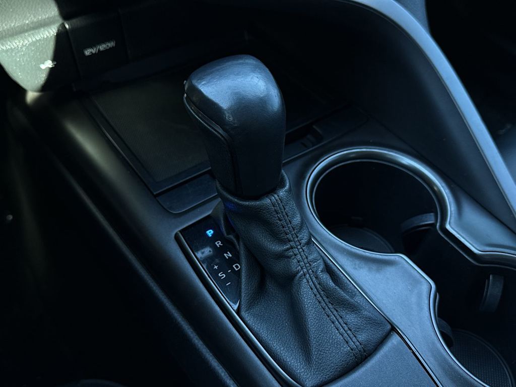 Thumbnail: 2021 Toyota Camry - 15