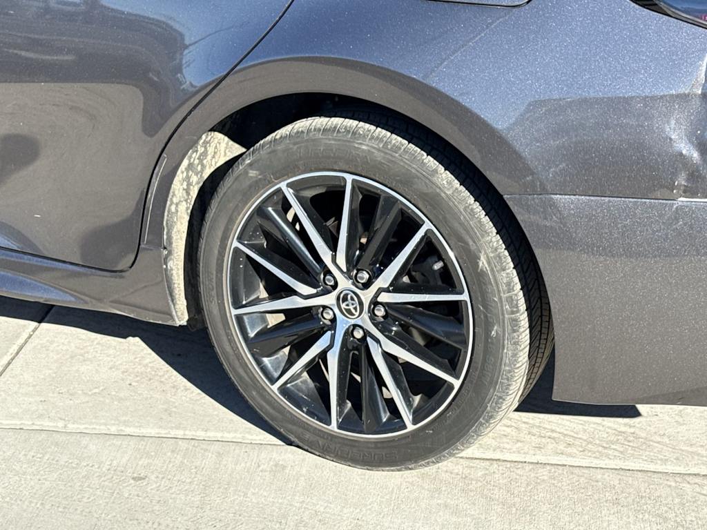 Thumbnail: 2021 Toyota Camry - 8