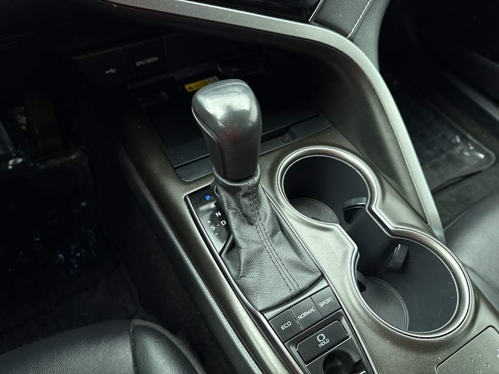 Thumbnail: 2022 Toyota Camry - 15