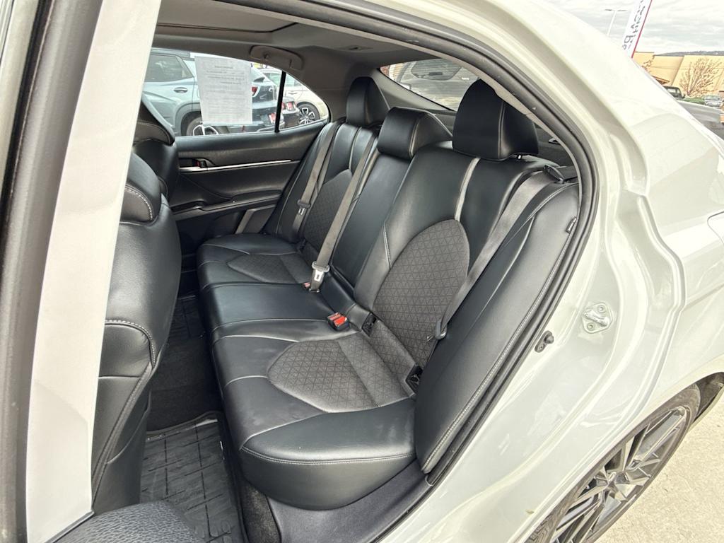 Thumbnail: 2022 Toyota Camry - 13