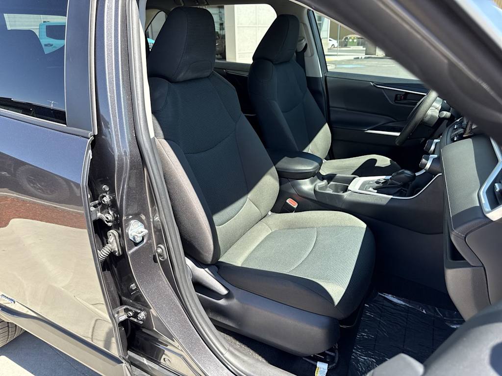 Thumbnail: 2021 Toyota RAV4 - 12