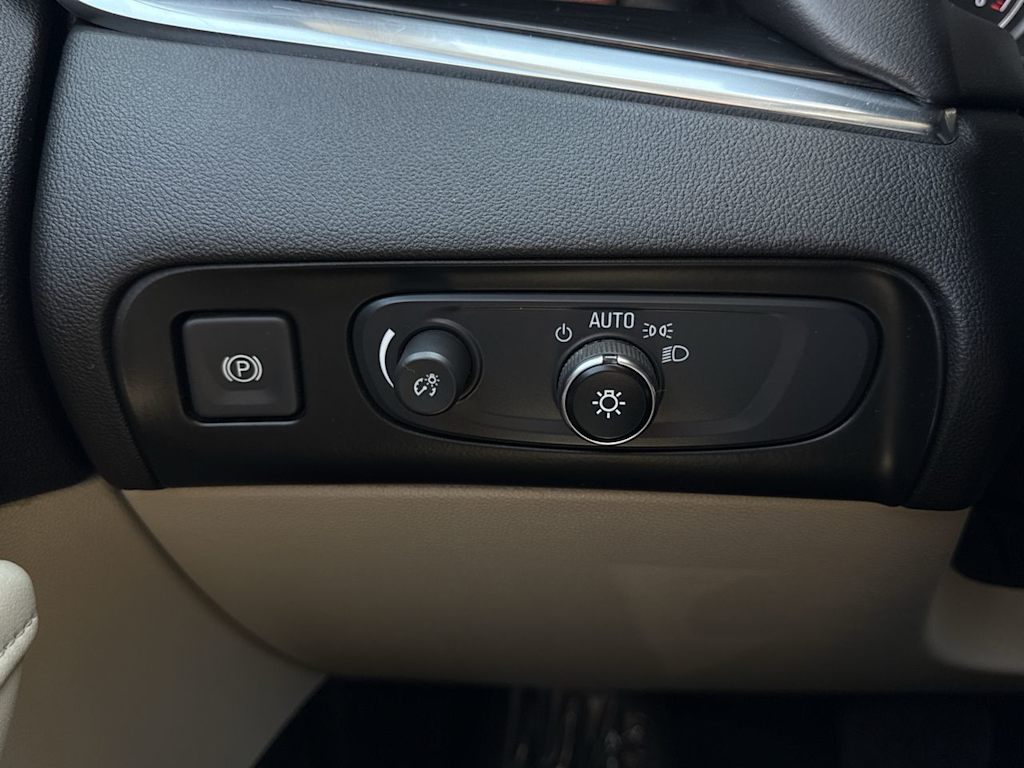 Thumbnail: 2021 Buick Enclave - 24