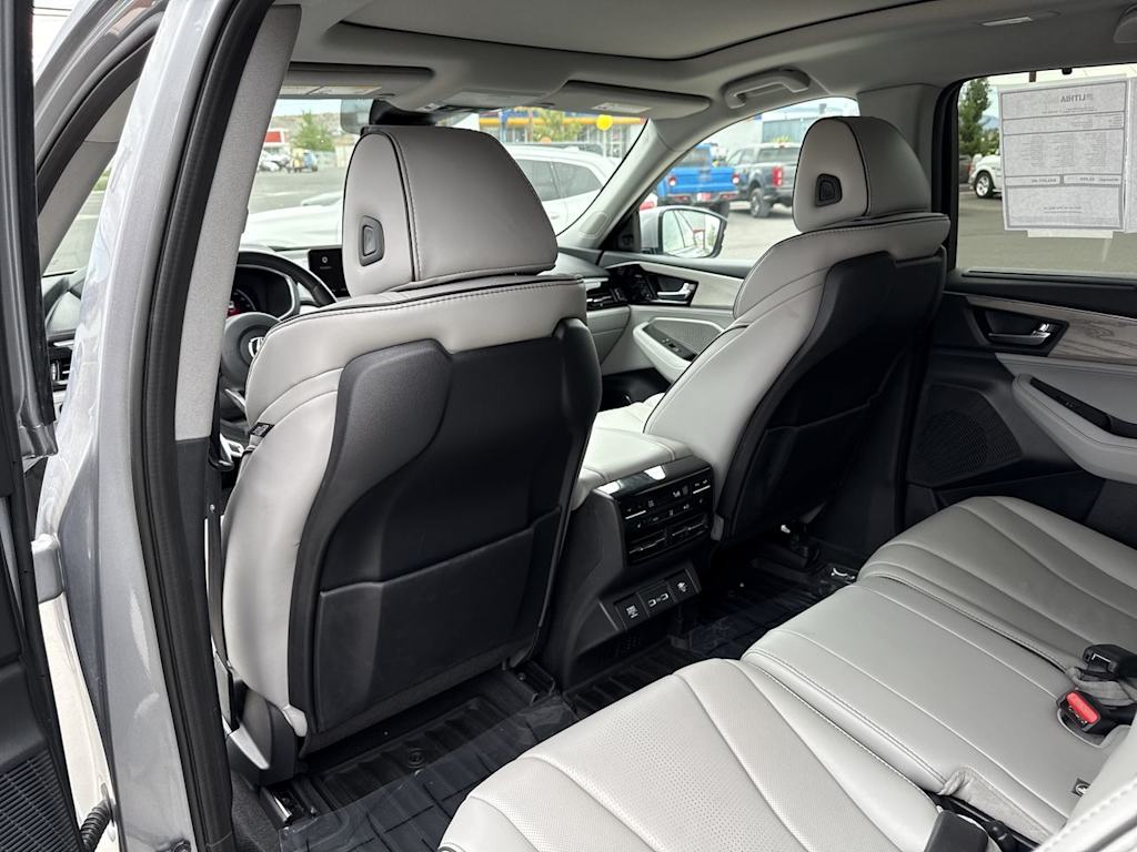 Thumbnail: 2023 Acura MDX - 22